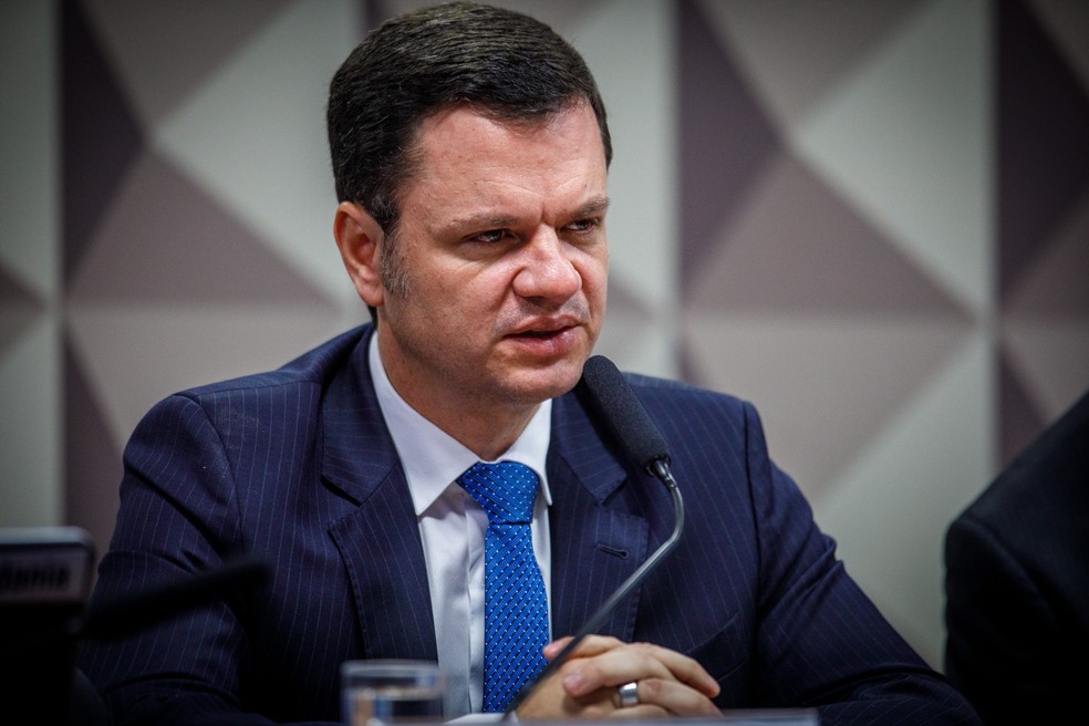 O ex-ministro Anderson Torres presta depoimento na CPI do 8 de Janeiro — Foto: Brenno Carvalho/Agência O Globo/08-08-2023