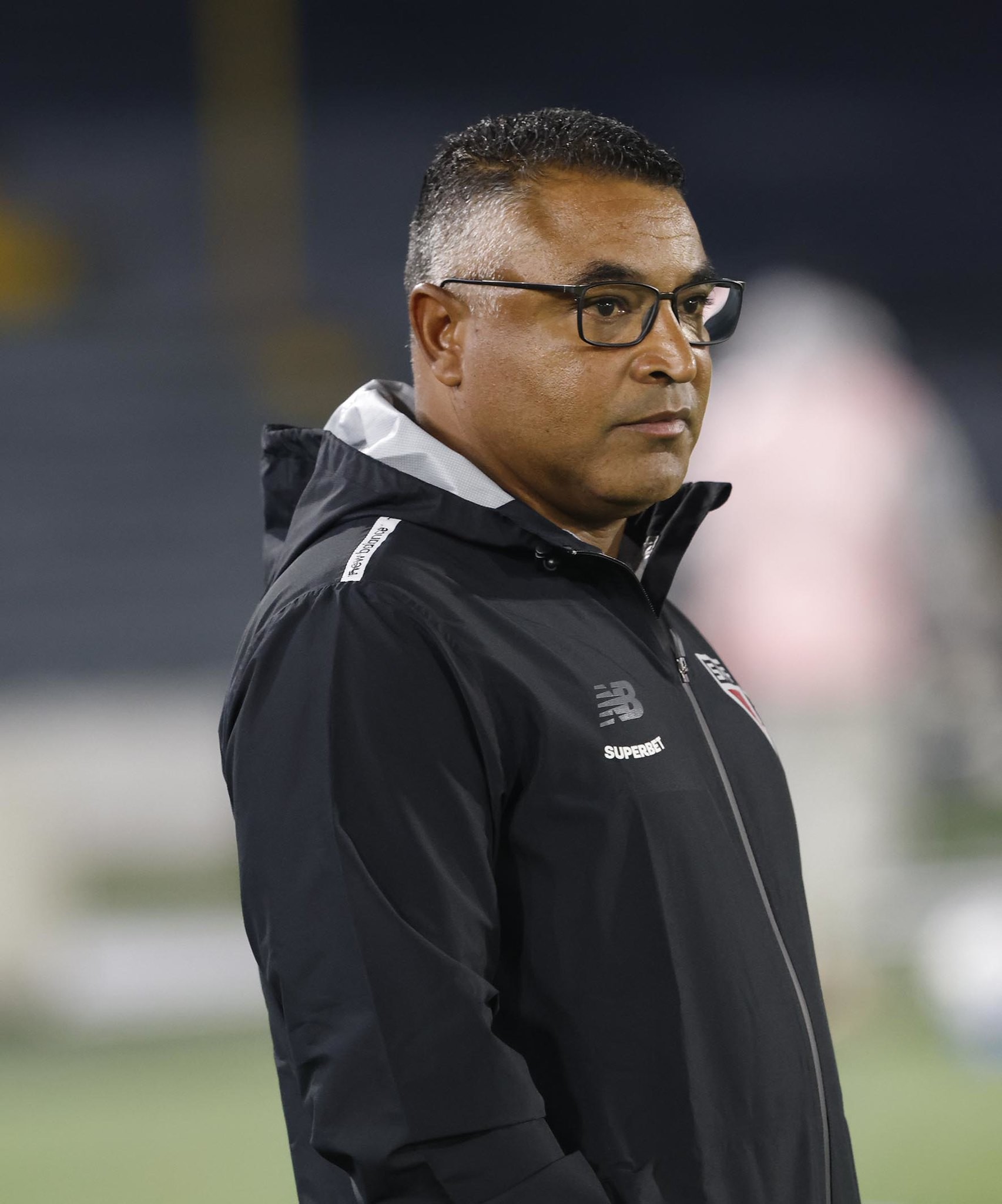 Roger Machado não resiste à eliminação na Copa do Brasil e é demitido do São Paulo