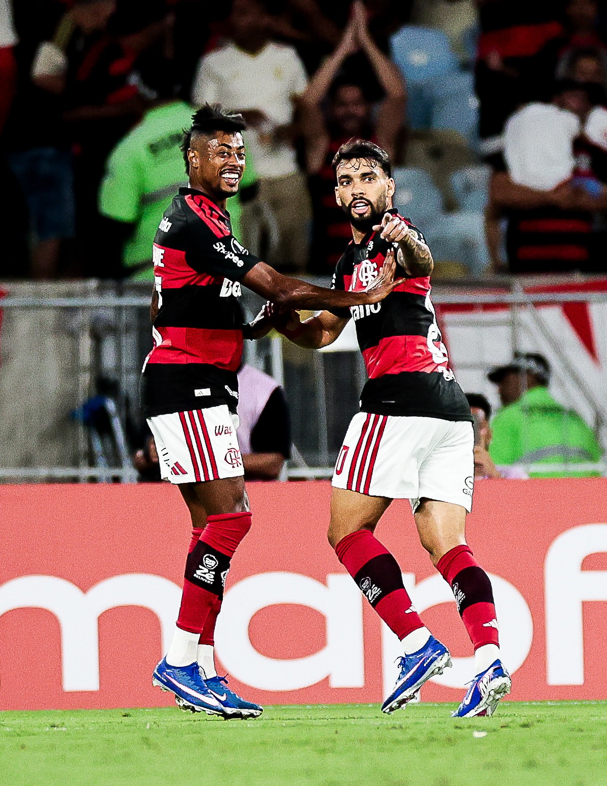 Flamengo goleia o Independiente Medellín e vai à liderança do Grupo A da Libertadores