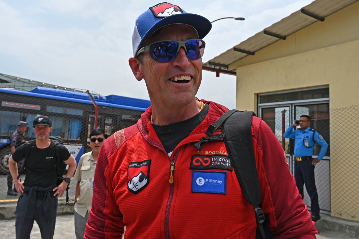 Britânico alcança topo do Everest pela 20ª vez e amplia recorde entre estrangeiros