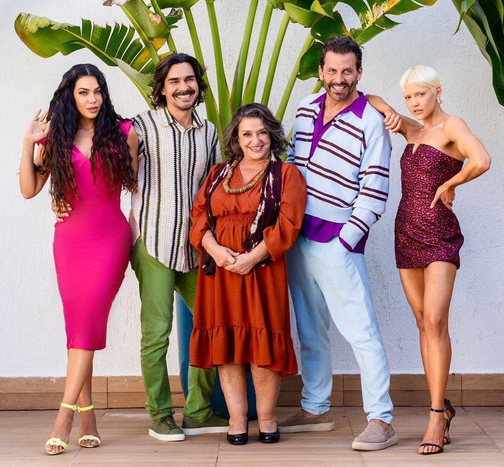 Henri Castelli estrela nova comédia após 'BBB 26'