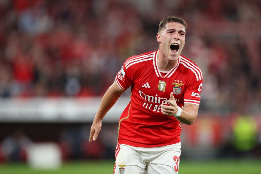 Santos encaminhou compra de Benjamín Rollheiser, do Benfica