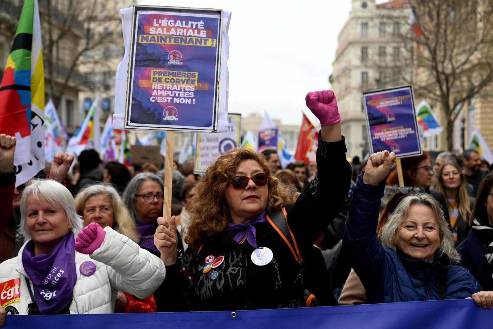 Manifestação contra a proposta de reforma das pensões no Dia Internacional da Mulher, em 2023, em Marseille, na França. Nicolas Tucat / AFP