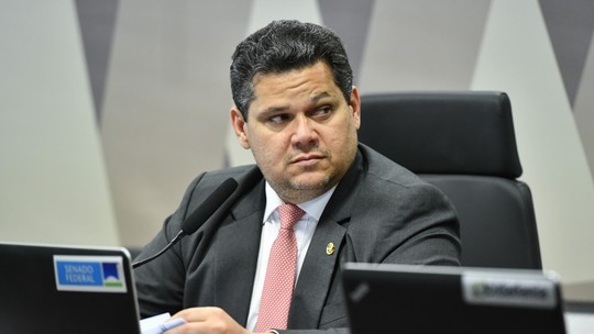 Em derrota para o governo, comissão do Senado adia novamente votação de projeto que antecipa de R$ 15 bi em despesas 
