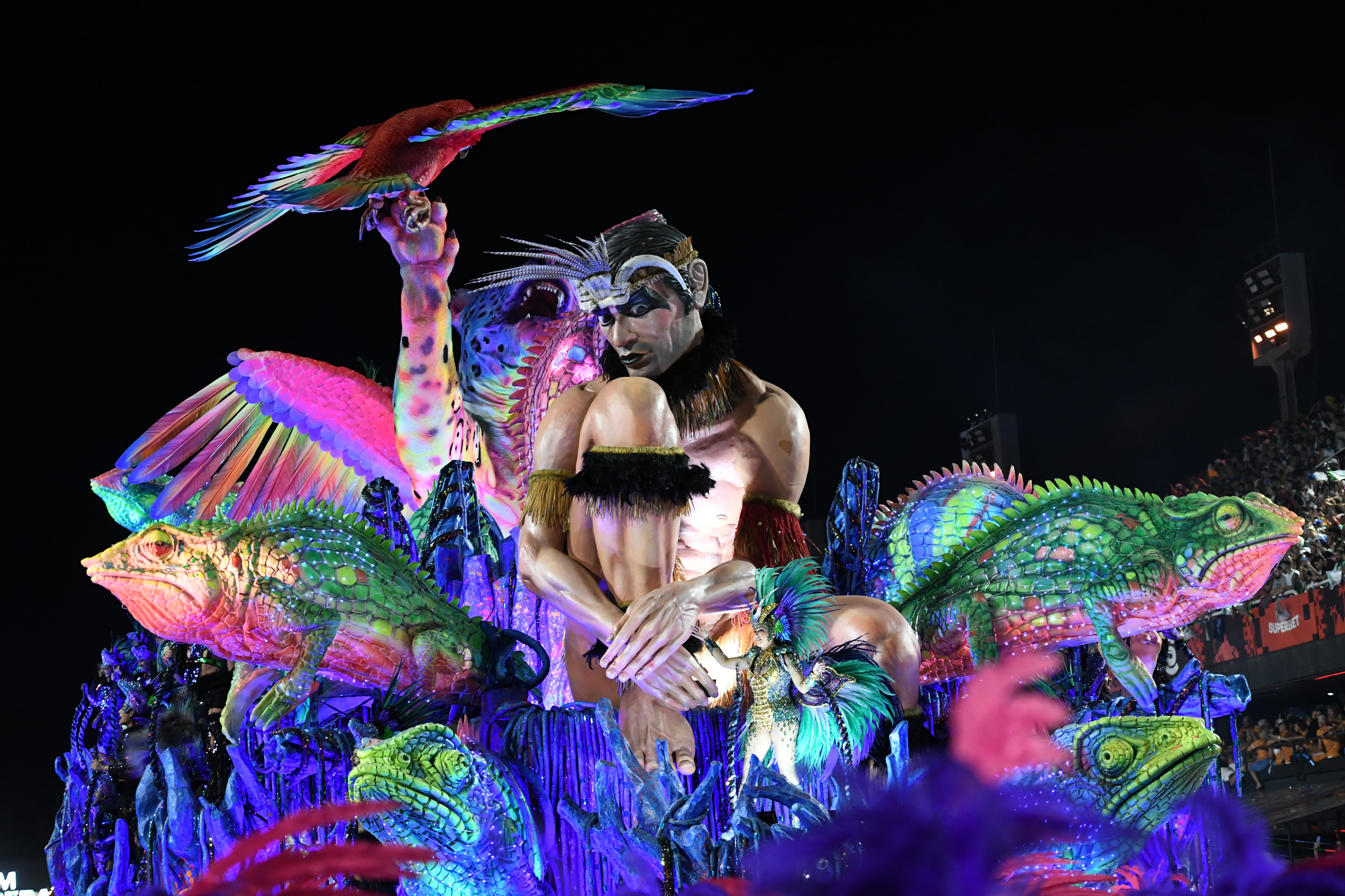 Estandarte de Ouro 2026: Imperatriz Leopoldinense &eacute; a primeira finalista do pr&ecirc;mio de melhor escola