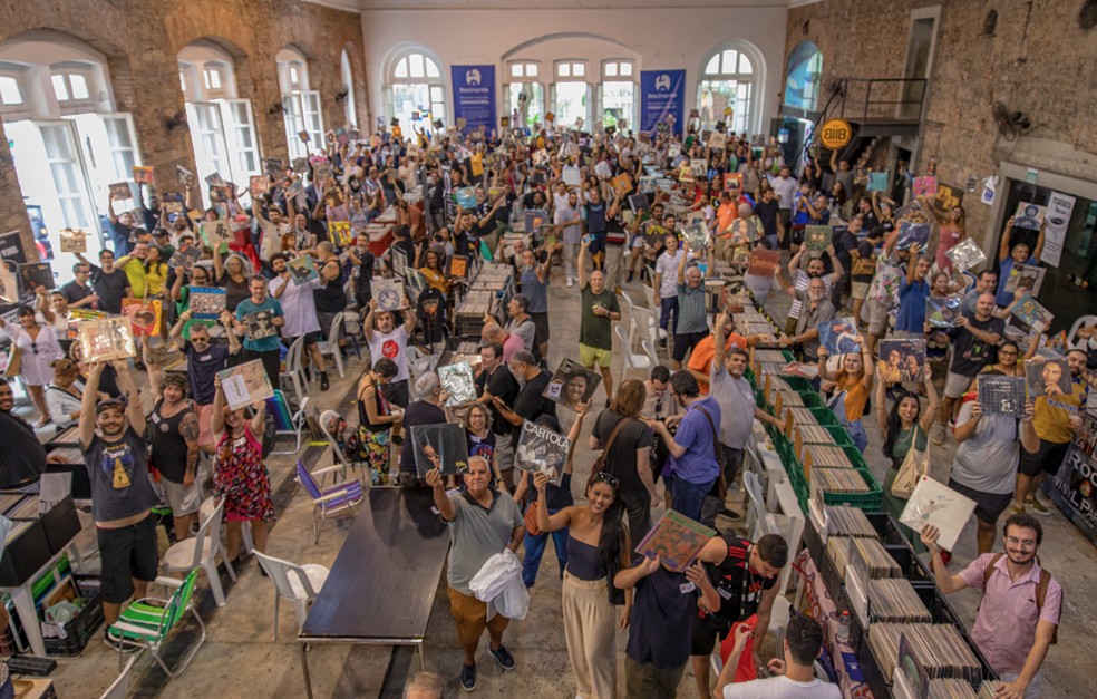 Edição da Feira de Discos de Vinil do RJ já recebeu 4.500 pessoas — Foto: Divulgação