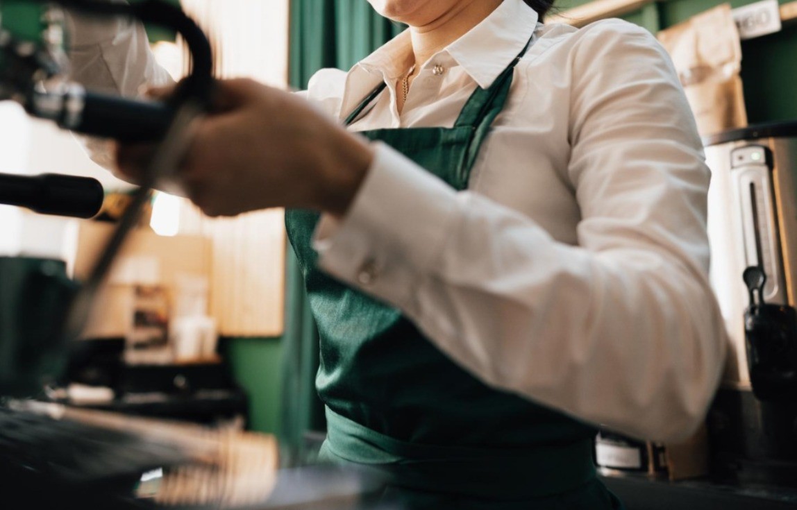 Starbucks fecha mais de 2 mil lojas antes do horário na Coreia do Sul para treinamento geral após campanha associada a massacre