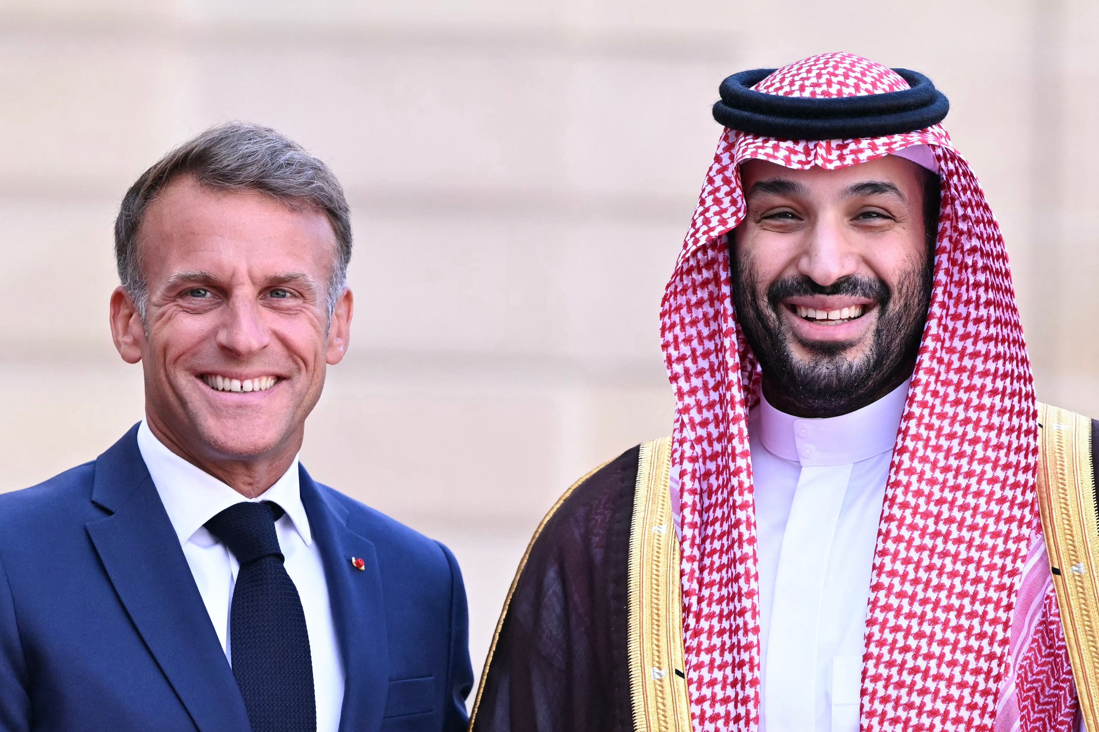 Proprietários de Dragon Ball negam ter autorizado parque temático na França anunciado por Macron - QTU Questões do Universo