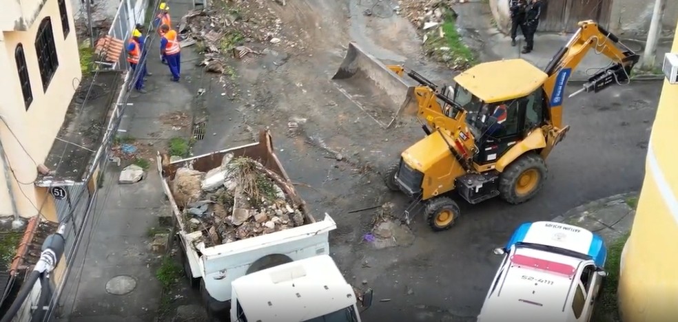 Estado dá continuidade na Operação Barricada Zero e chega a 210 toneladas de obstáculos removidos em cinco regiões — Foto: Divulgação/ Governo do Estado