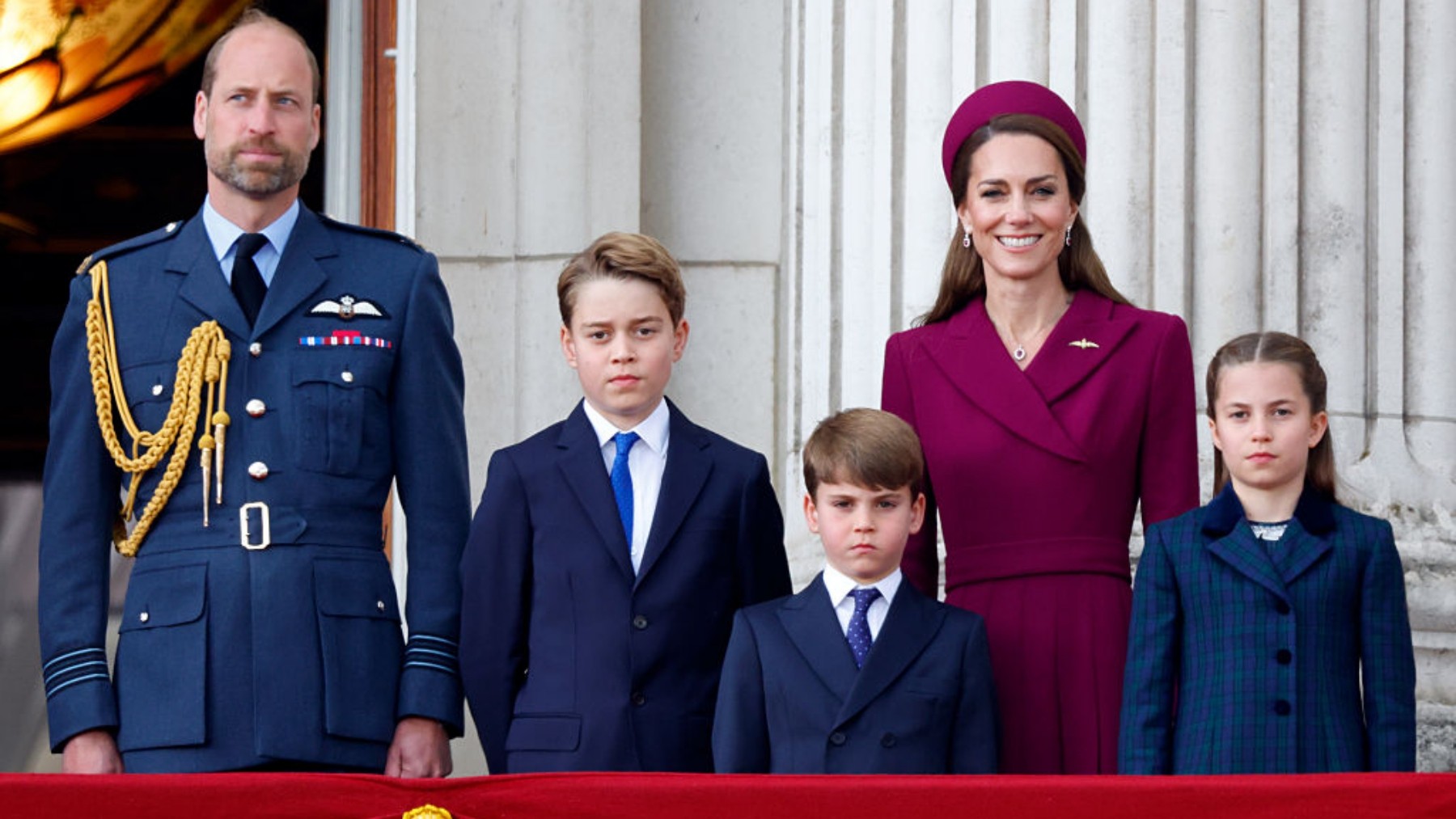 Príncipe George terá primeiro celular, mas modelo escolhido por William e Kate Middleton chama atenção - QTU Questões do Universo