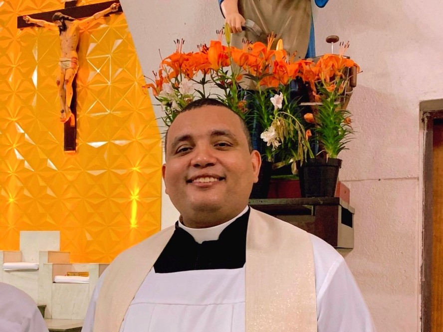 Justiça do Rio mantém prisão de padre acusado de abuso sexual de ...