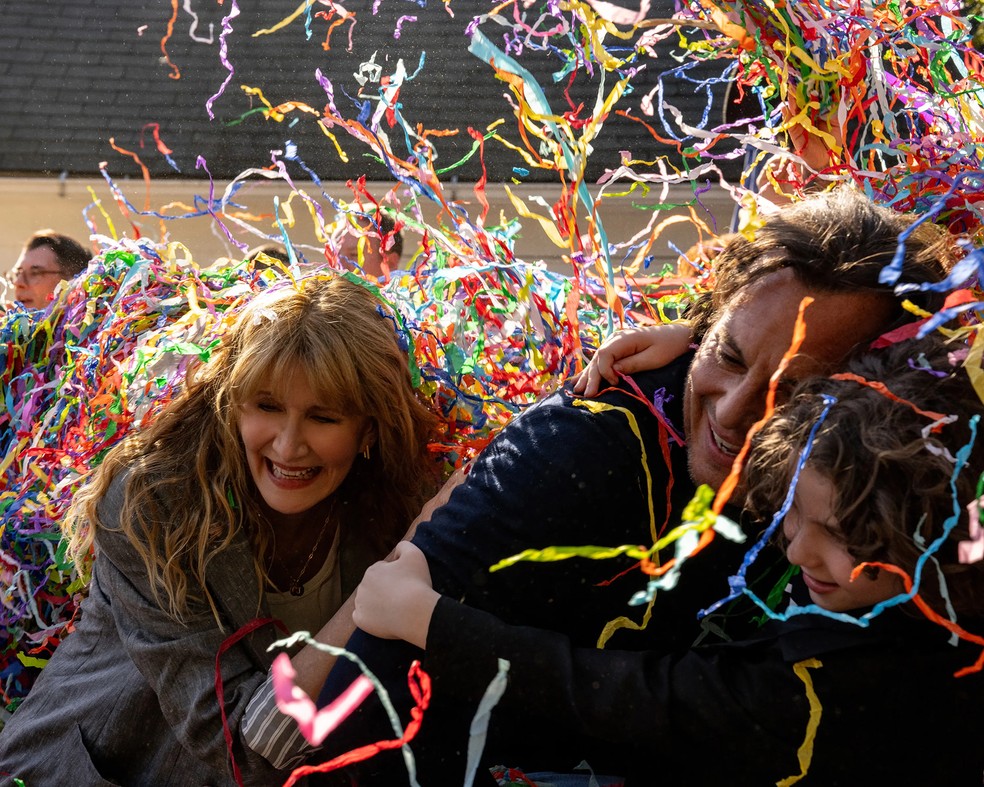 'Isso ainda está de pé?': Will Arnett e Laura Dern vivem um casal em crise no drama de tom naturalista dirigido por Bradley Cooper — Foto: divulgação