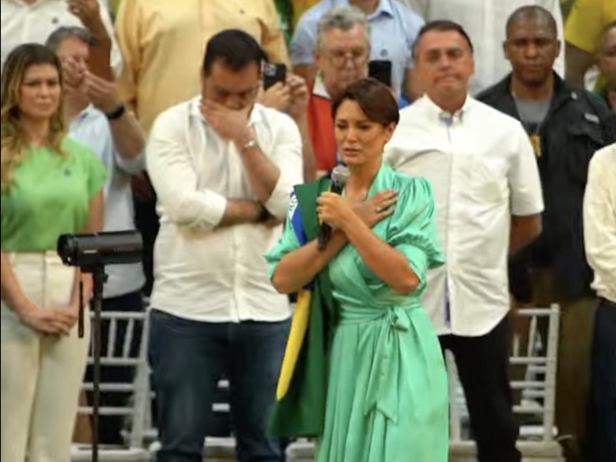 Michelle Bolsonaro discursa durante convenção do PL