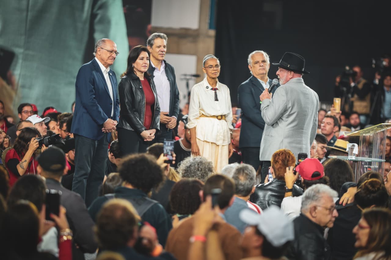 PT abre mão de candidaturas próprias ao Senado em dez estados