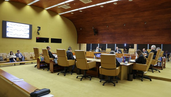 STF equipara prazos de licença-maternidade biológica e adotiva   