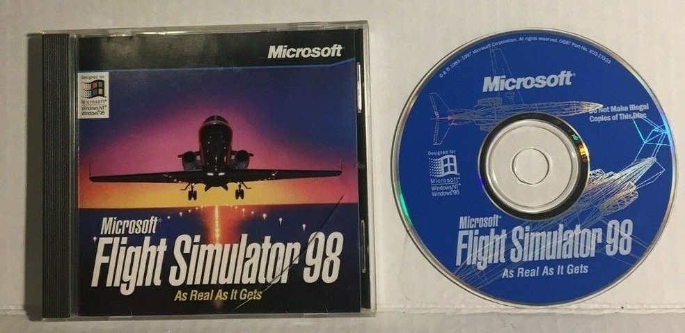 Flight Simulator, com recriações de locais e aeronaves reais, que a Microsoft camuflou na versão Excel 97 — Foto: Reprodução/eBay