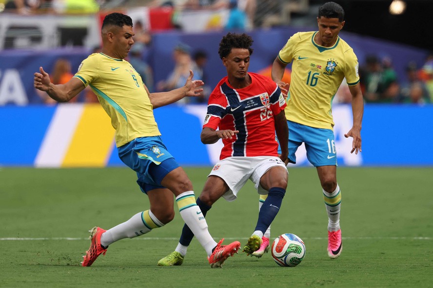 Brasil é eliminado para a Noruega nas oitavas de final da Copa do Mundo