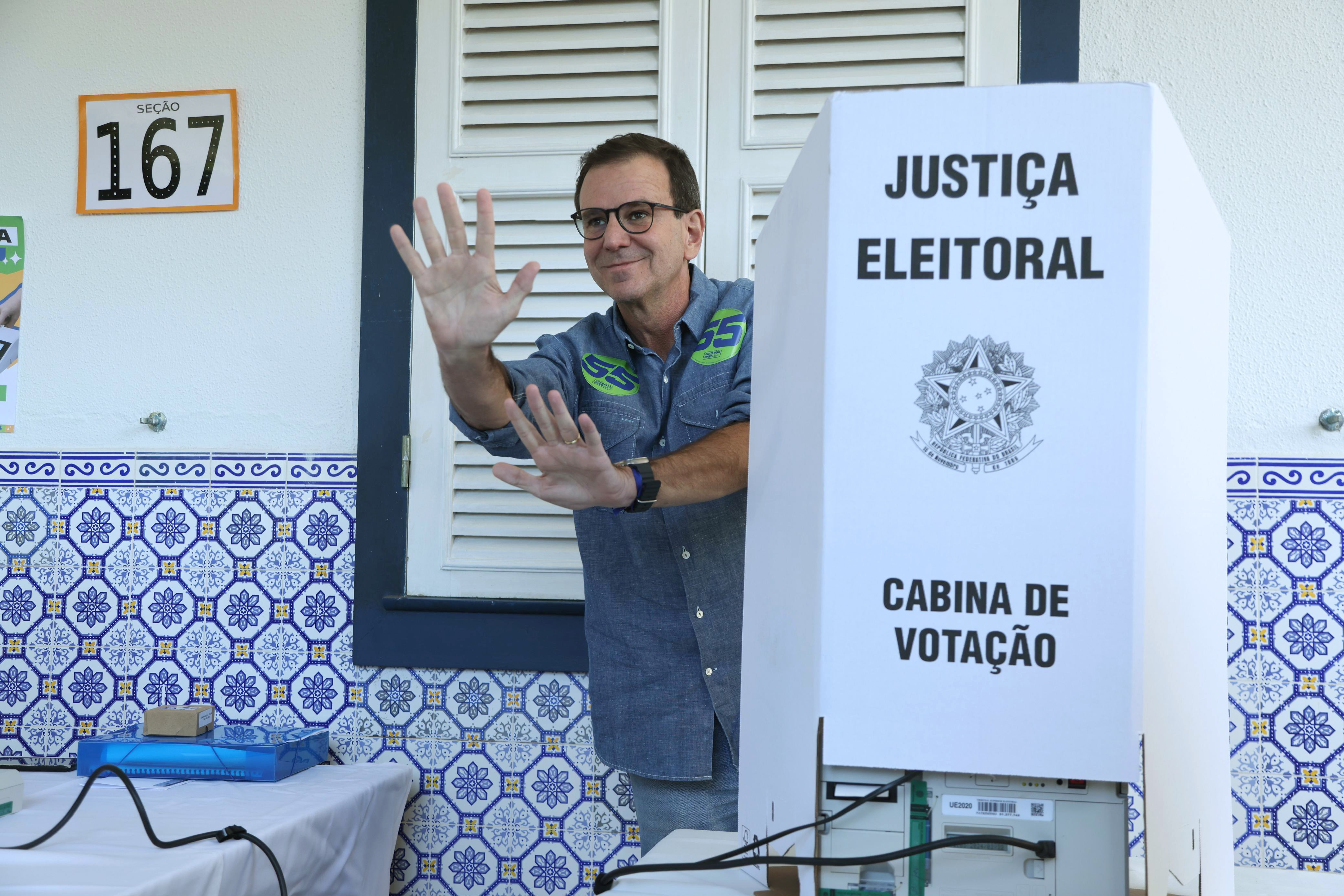 Eleitorado da Barra da Tijuca, que deu vitória a Bolsonaro em 2022, vota em Eduardo Paes nesta eleição