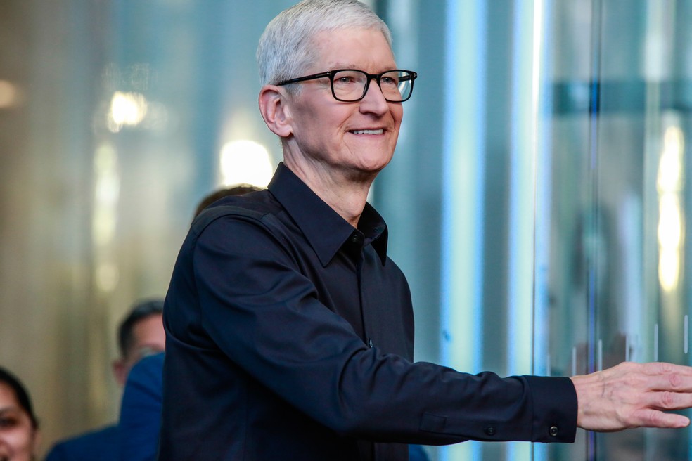 Tim Cook, CEO mais longevo da Apple, se despedir&aacute; da fun&ccedil;&atilde;o para dar lugar a John Ternus &mdash; Foto: Bloomberg