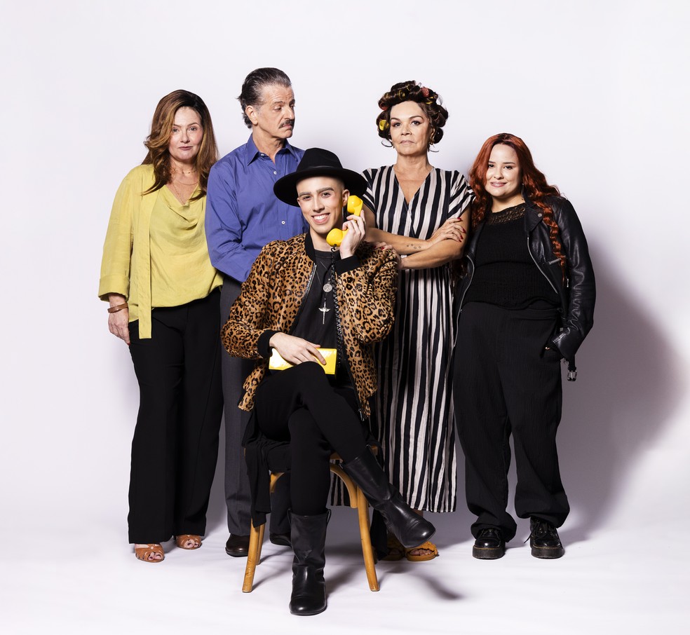 Paulo Gustavo é homenageado em 'Meu filho é um musical', com Dona Déa e ...