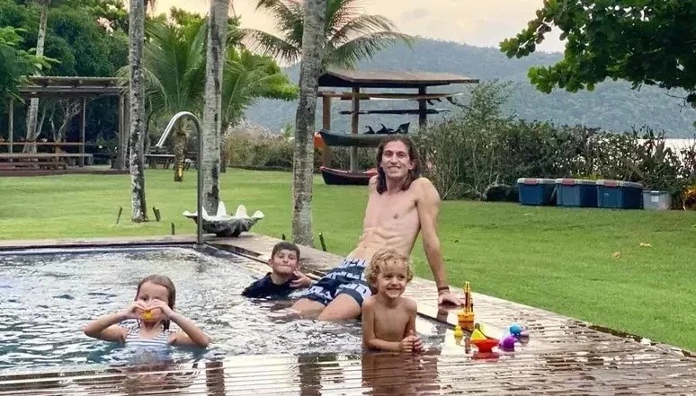 Após feito inédito no Monaco, conheça a mansão de R$ 7 milhões que Filipe Luís deixou no Rio