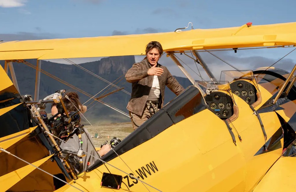 “Quanto mais frio fica, mais rápido Tom fica com hipotermia na asa”, disse o diretor Christopher McQuarrie sobre os perigos de filmar a cena — Foto: Paramount Pictures