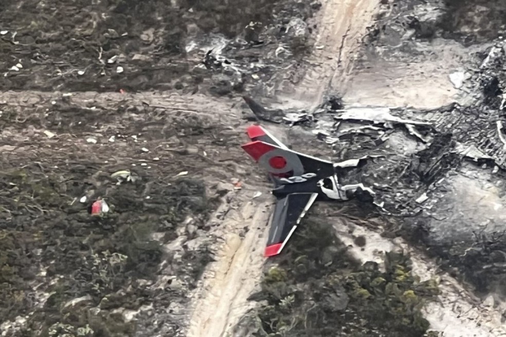 Dois pilotos sobrevivem à queda de um Boeing 737 na Austrália; vídeo