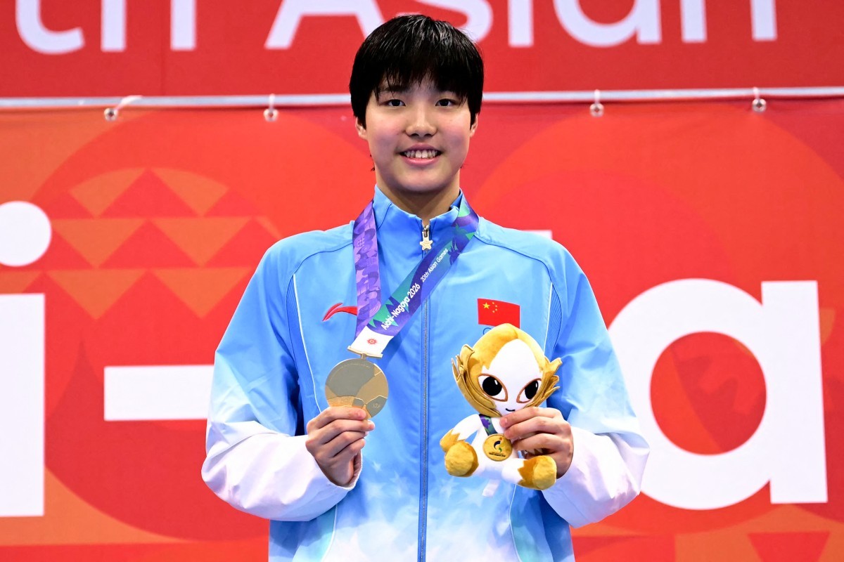 Aos 13 anos, chinesa Yu Zidi conquista ouro na natação dos Jogos Asiáticos