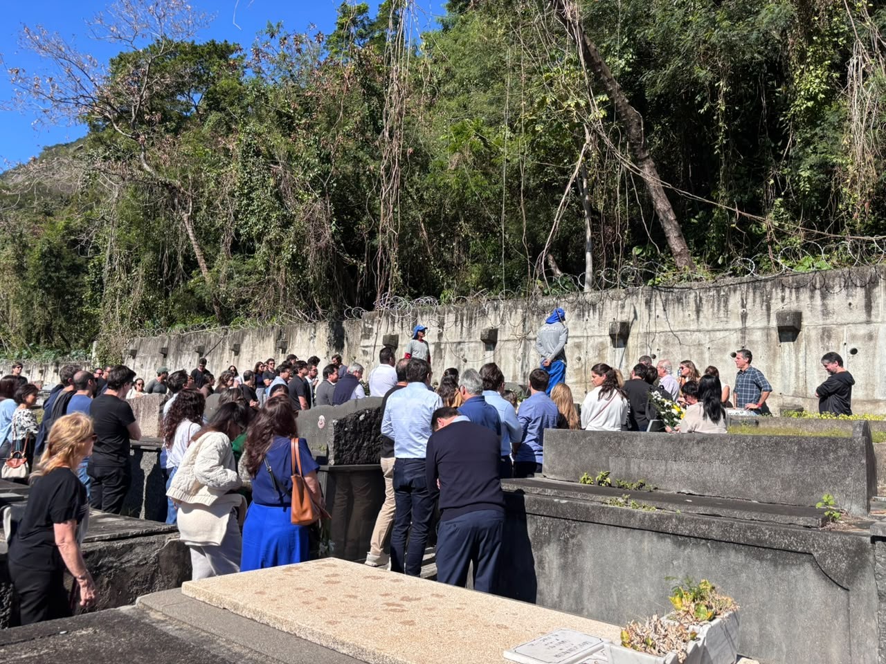 Advogado carioca encontrado morto em São Paulo é sepultado no Rio