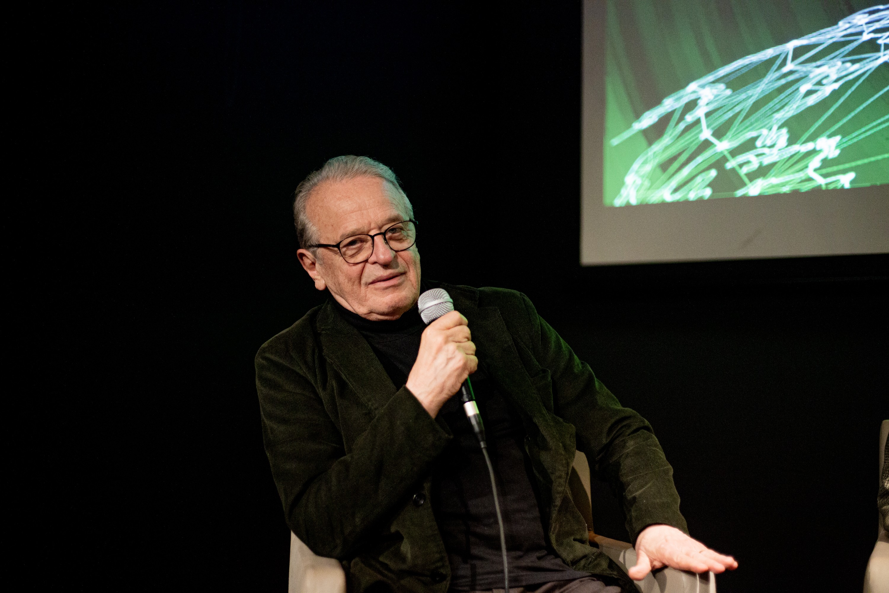 Entrevista: 'PT n&atilde;o pode sempre associar criminosos a problemas sociais', diz Tarso Genro, ex-ministro de Lula