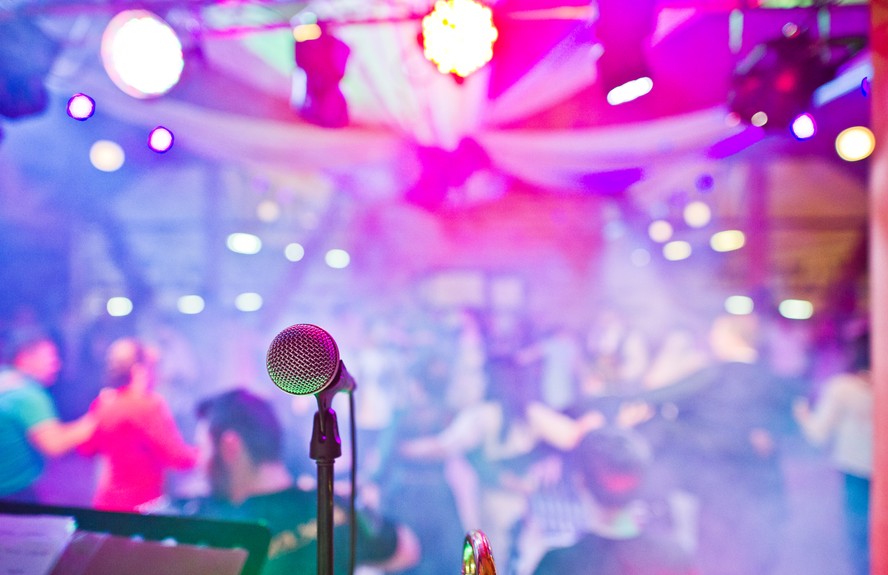 Show: senador quer regular verbas de prefeitura
