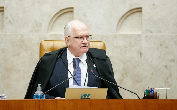 O presidente do STF, Edson Fachin, durante sessão