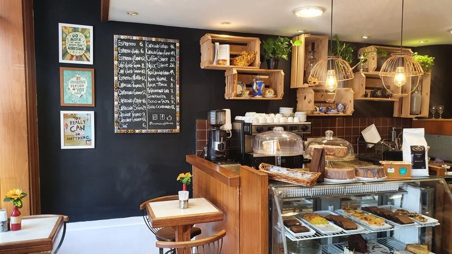 A Brownie Cafeteria, na Tijuca, ganha o coração dos clientes com seu cappuccino suíço