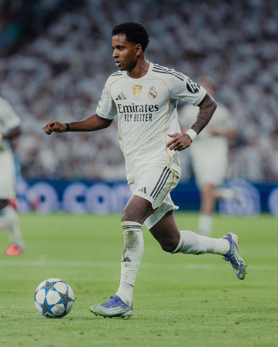 Em alta outra vez no Real, Rodrygo negocia com nova fornecedora de olho ...