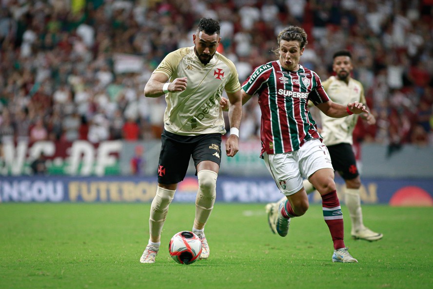 Payet substituiu Coutinho no cl&aacute;ssico