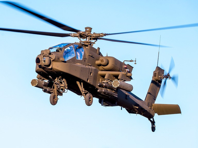 EUA investigam queda de helicóptero Apache próximo ao Estrei