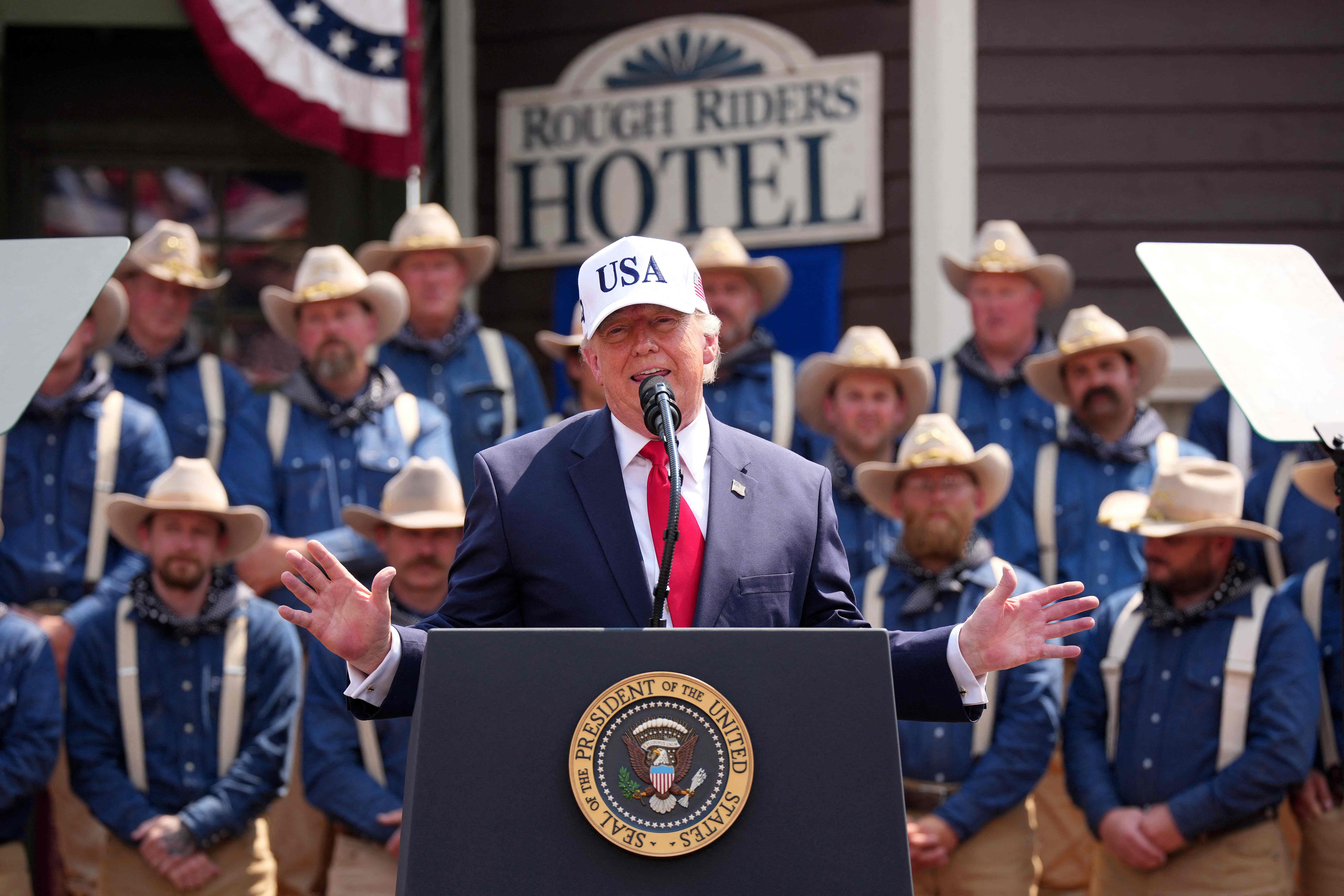 Independência americana: Celebração oficial de 250 anos dos EUA expõe país dividido e vira exaltação pirotécnica a Trump