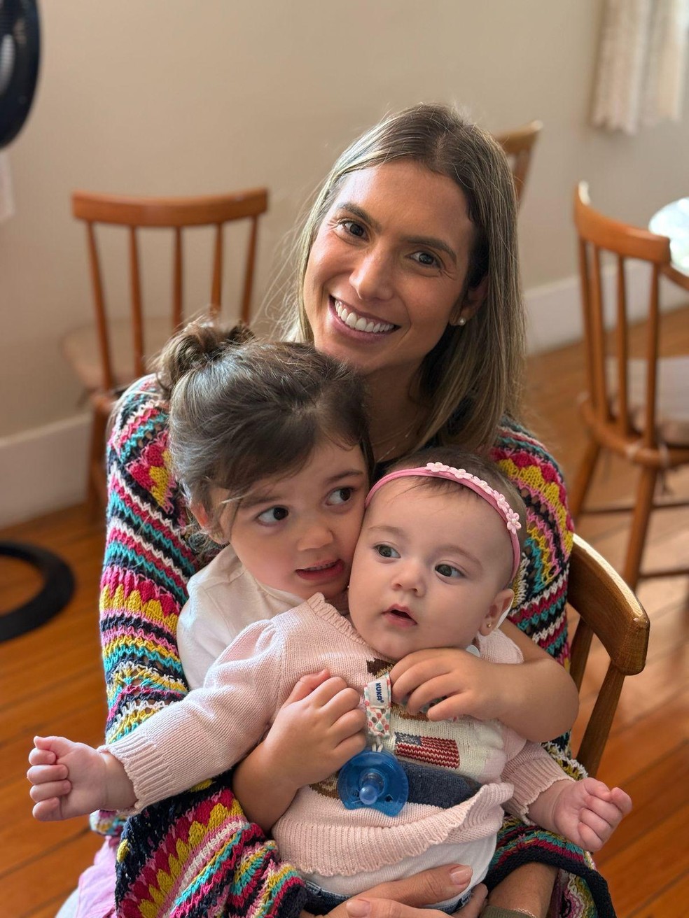 Branca Feres com as filhas, Nicole e Manuela — Foto: Divulgação