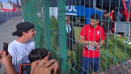 Sob forte esquema de segurança, Irã realiza primeiro treino 