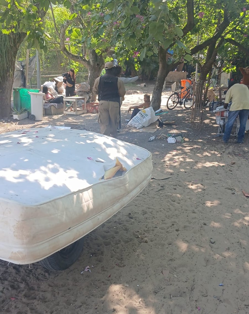Prefeitura faz operação no Jardim de Alah para retirar ferro-velho e atender pessoas em situação de rua — Foto: Subprefeitura da Zona Sul