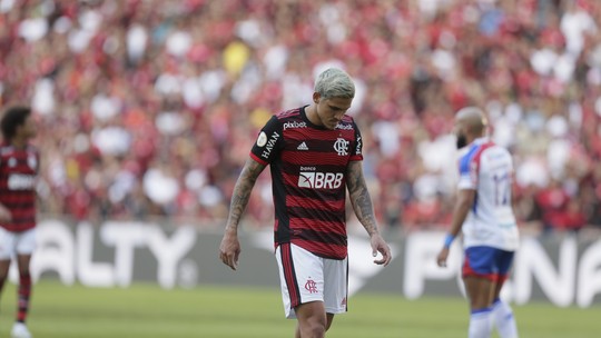 Flamengo perde para o lanterna Fortaleza e deixa o Maracanã sob xingamentos e vaias