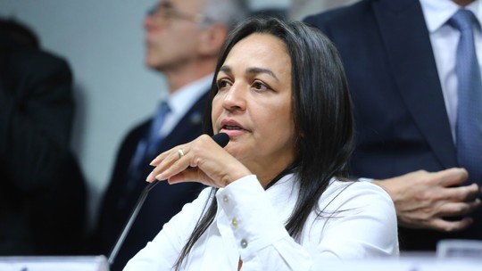 Entrevista: ‘Mentira será punida com prisão’, diz Eliziane Gama sobre relatoria na CPI do 8 de janeiro