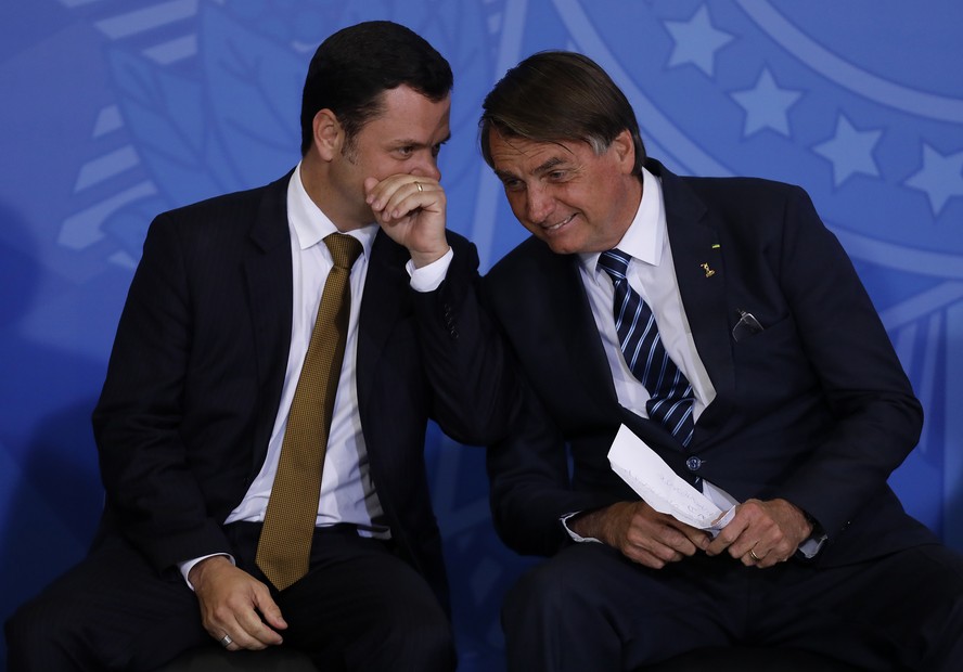 O ministro da Justiça, Anderson Torres, e o presidente Jair Bolsonaro