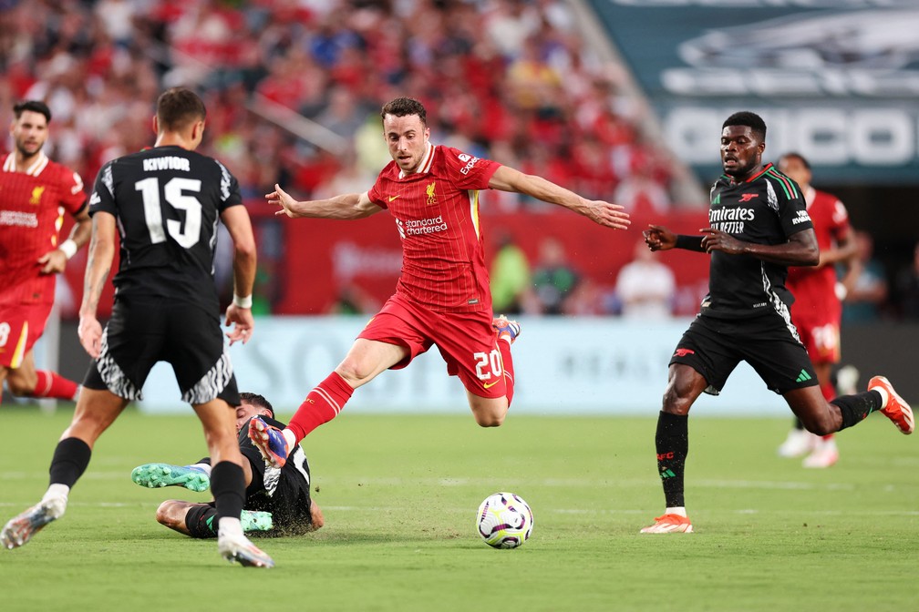 Diogo Jota pelo Liverpool — Foto: Charly TRIBALLEAU / AFP