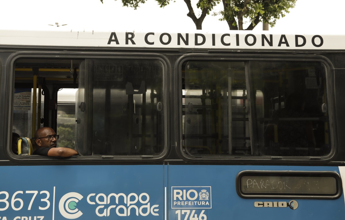 Prefeitura corta subsídio de consórcios por circularem com ônibus com ar-condicionado desligado ou com defeito