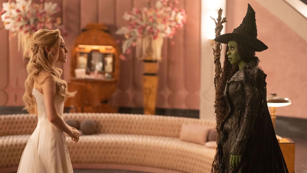 Ariana Grande e Cynthia Erivo na continuação de "Wicked" — Foto: Divulgação