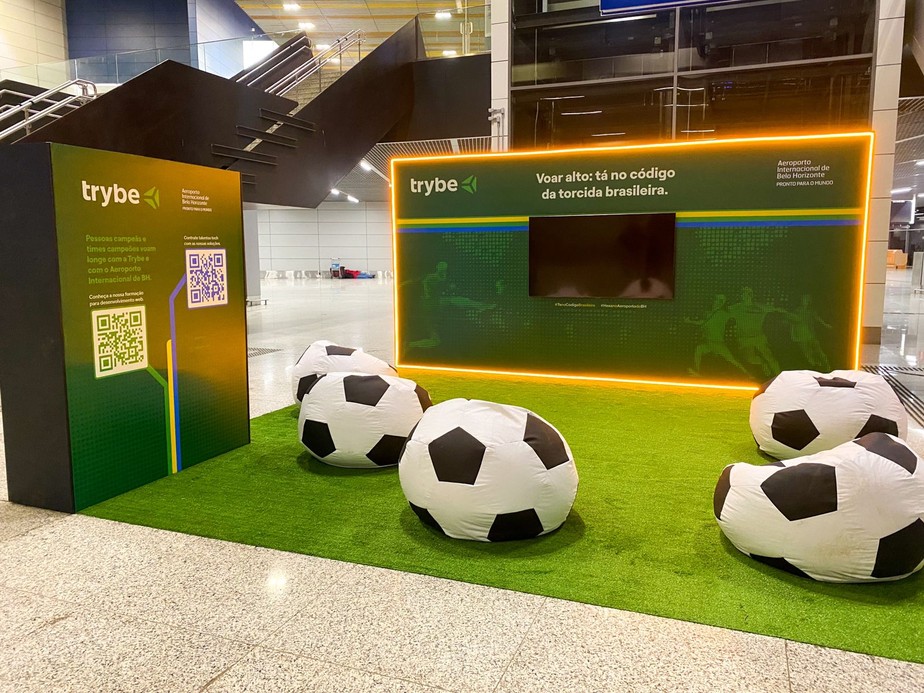 Futebol no ar: Azul transmitirá jogos da Copa ao vivo em voos