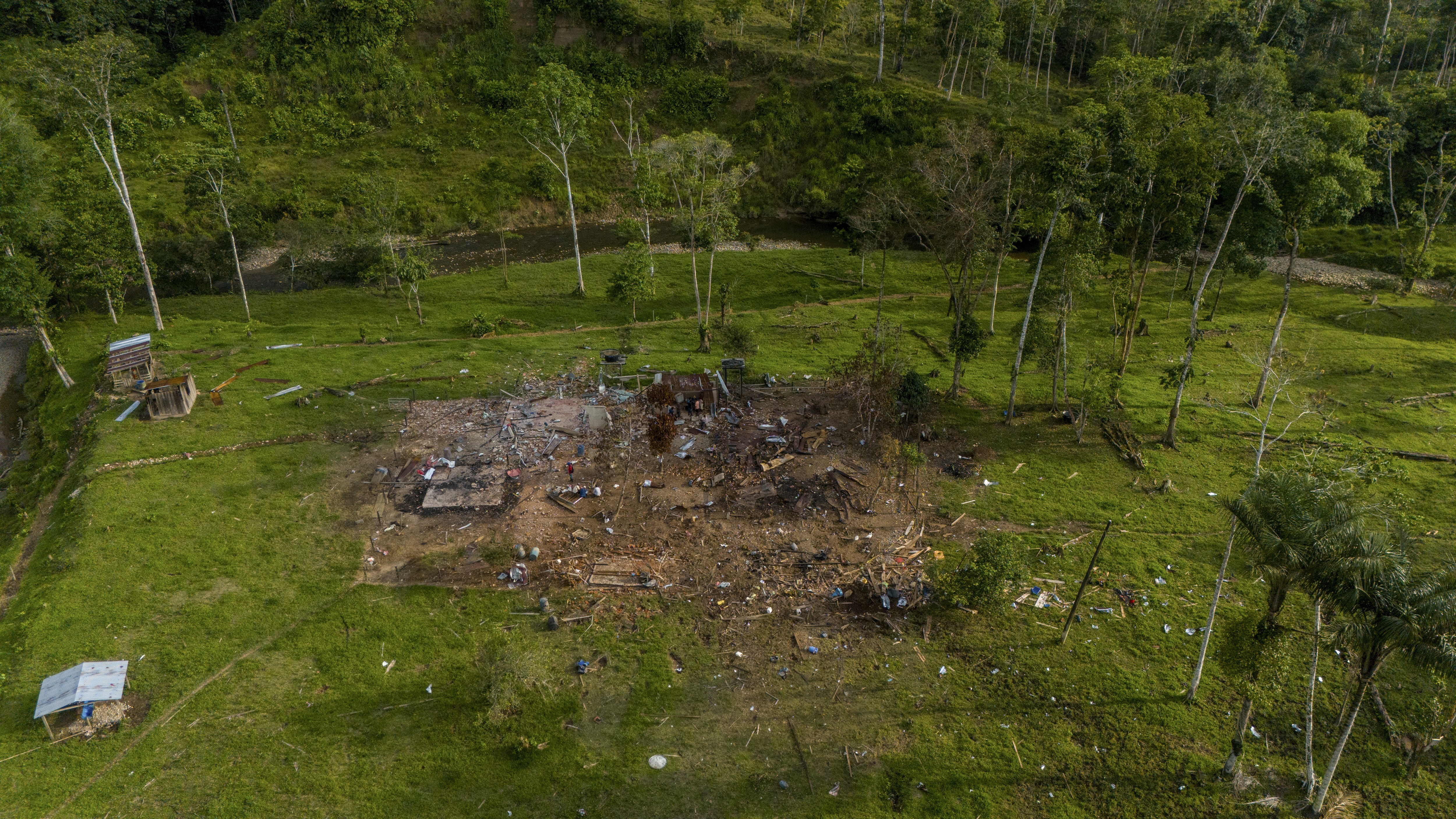 Suposto campo de treinamento de narcotraficantes bombardeado por forças do Equador era fazenda de gado, revela NYT