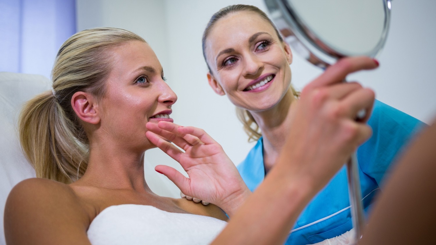 Cirurgia facial: entenda como mulheres estão influenciando a estética