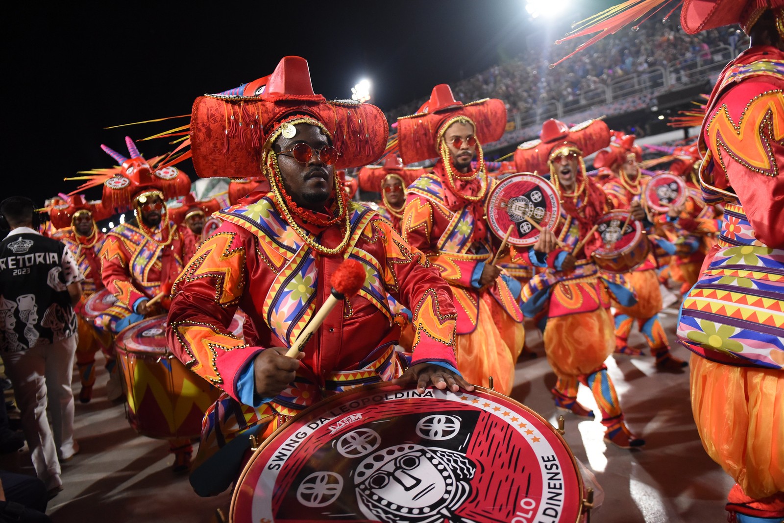 A bateria da Imperatriz Leopoldinense vai animar a virada do ano em Copacabana — Foto: Divulgação Riotur / Foto de Diego Mendes